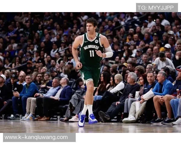 运动新闻布鲁克洛佩斯：从NBA巨星到篮球场上的战术大师之路